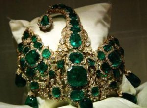 Famous treasure hunts in Indian history - Nizam's sarpench