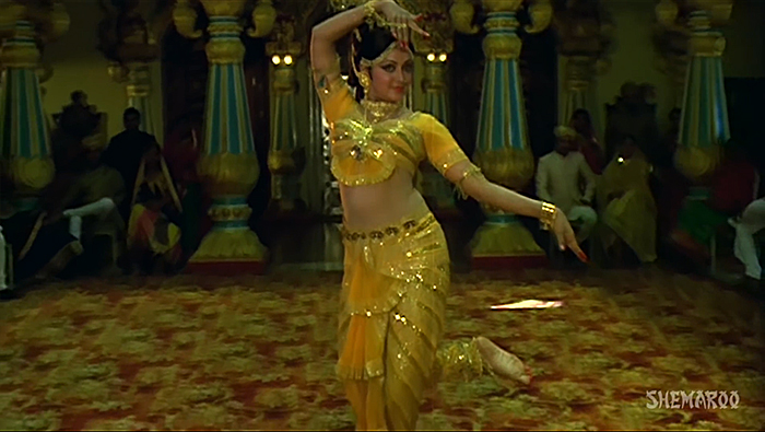 Set design in Indian cinema - Mehabuba-Hemamalini