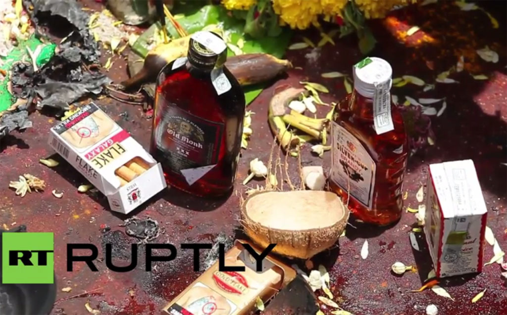 Lord-Muneshwara-Karwar---Devotees-offer-cigarettes-alcoholic-drinks