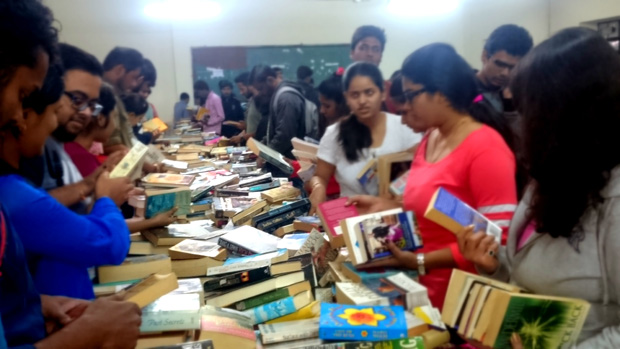 Booksbyweight – One Kilo books @ Rs. 100