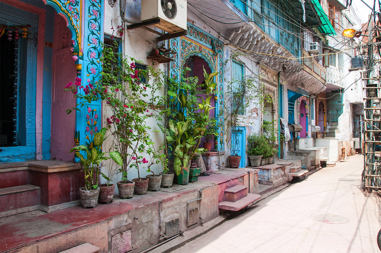 Be in Awe with the Painted Houses at Naughara