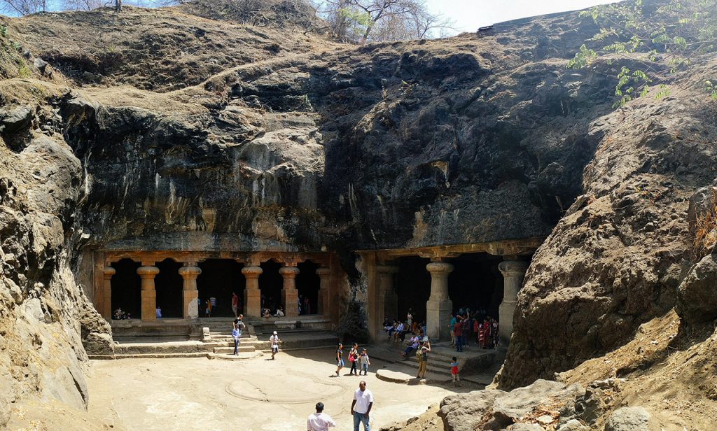 Famous-Historical-Places-in-Mumbai-Elephanata-Caves