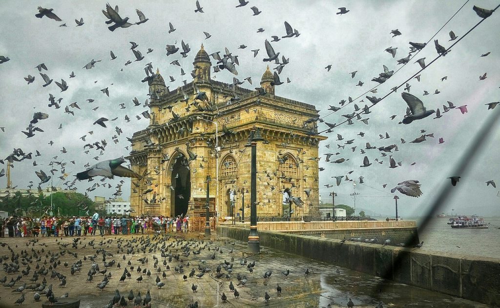 Famous-Historical-Places-in-Mumbai-Gateway-of-India