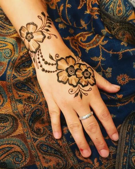 Simple bridal mehendi designs