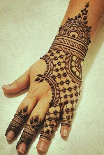 Unique Bridal Mehndi