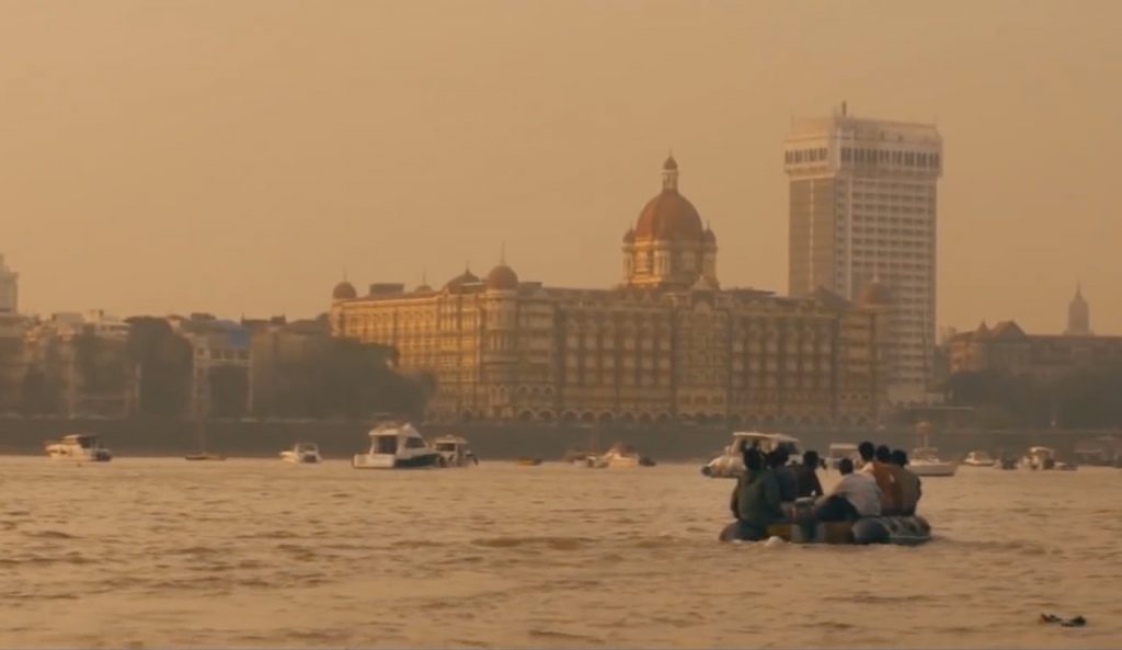 Movie-Hotel-Mumbai-Review-02