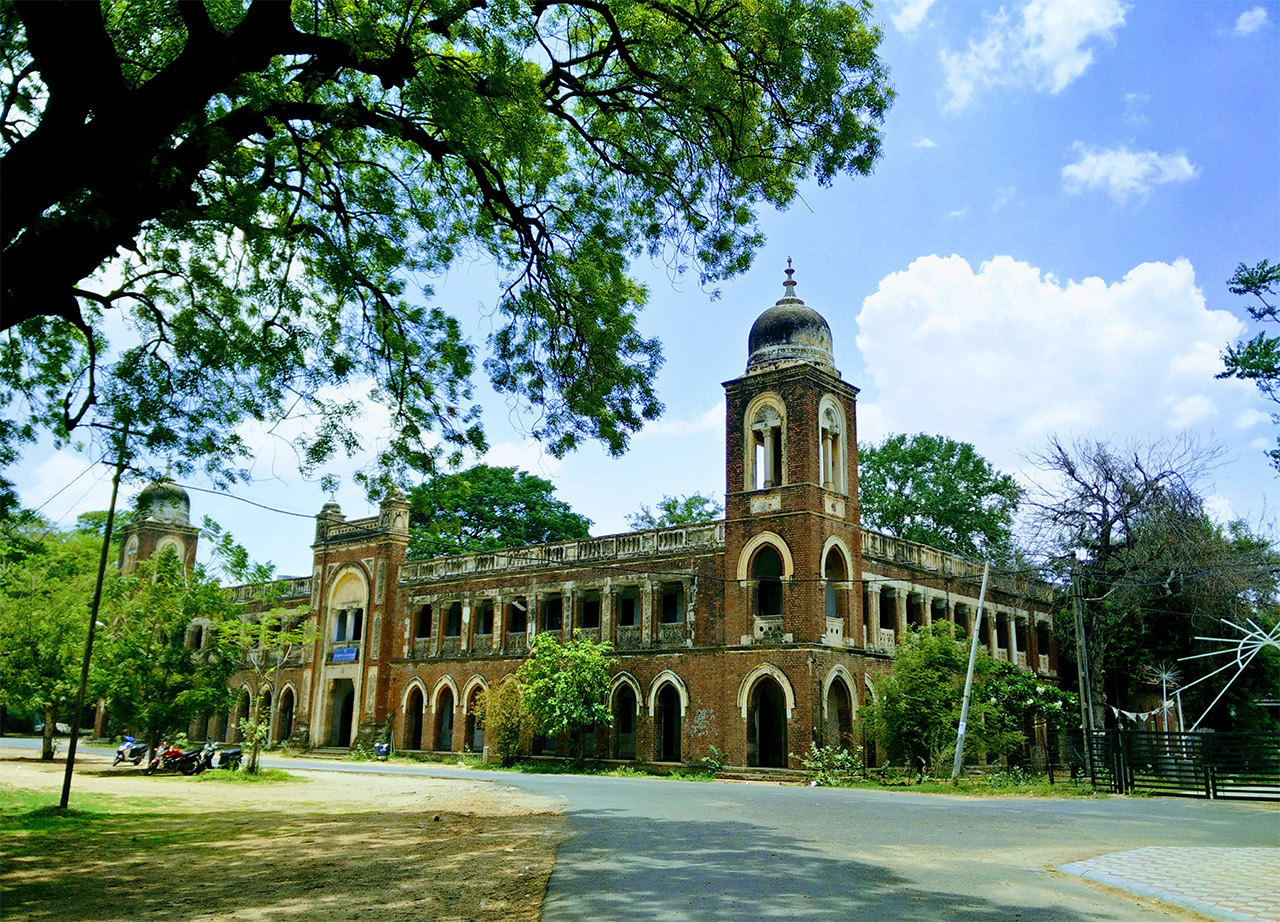 10-Best-Fine-Arts-Schools-of-India-College-of-Arts,-Faculty-of-Fine-Arts,-Maharaja-Sayajirao-University