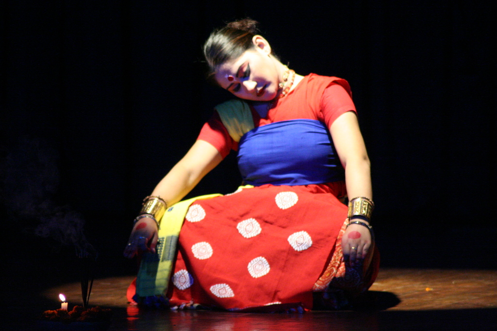 Folk-Dances-of-Assam Deodhani