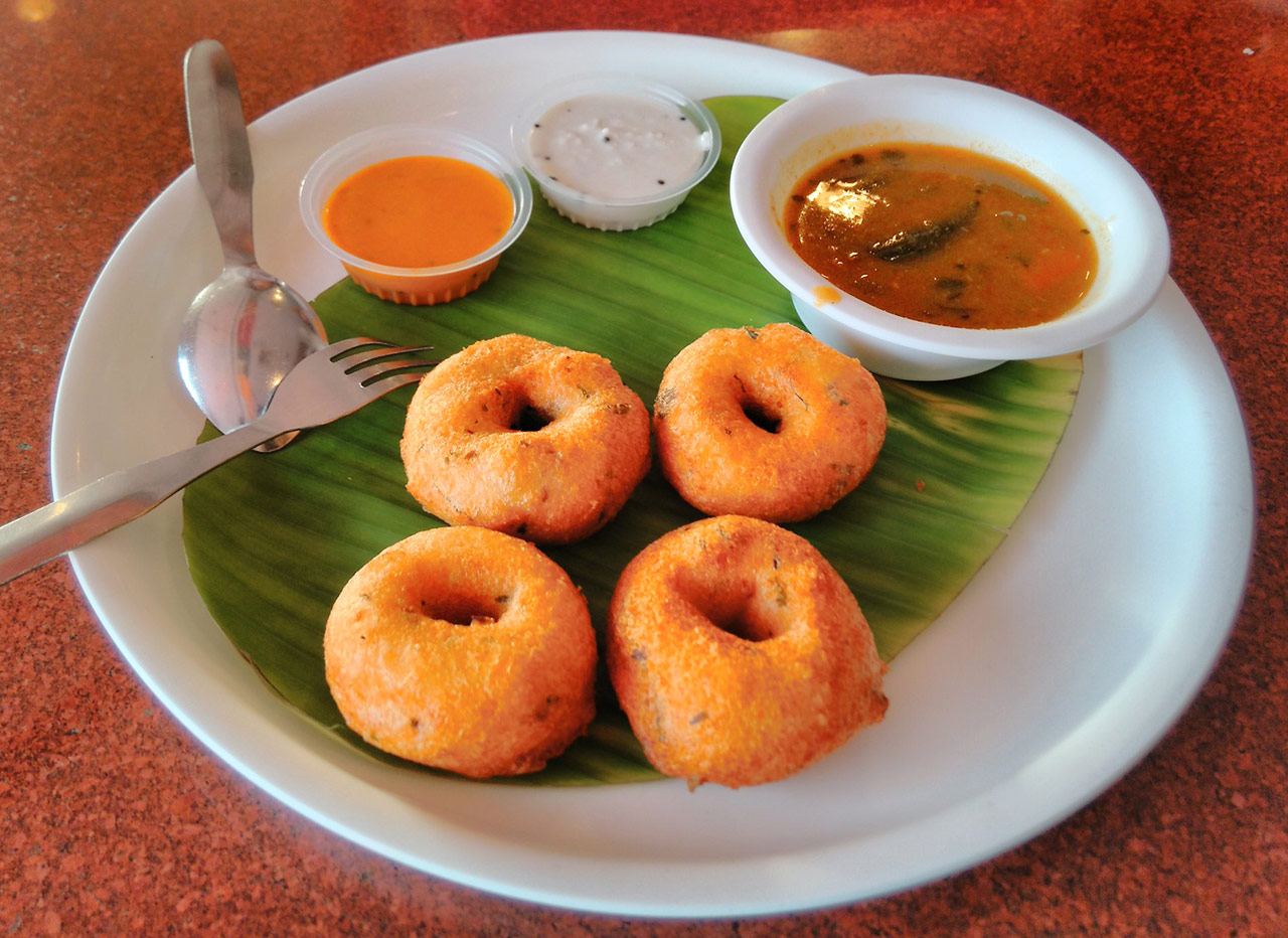 Uddina-Vada-Mysore-Famous-Food