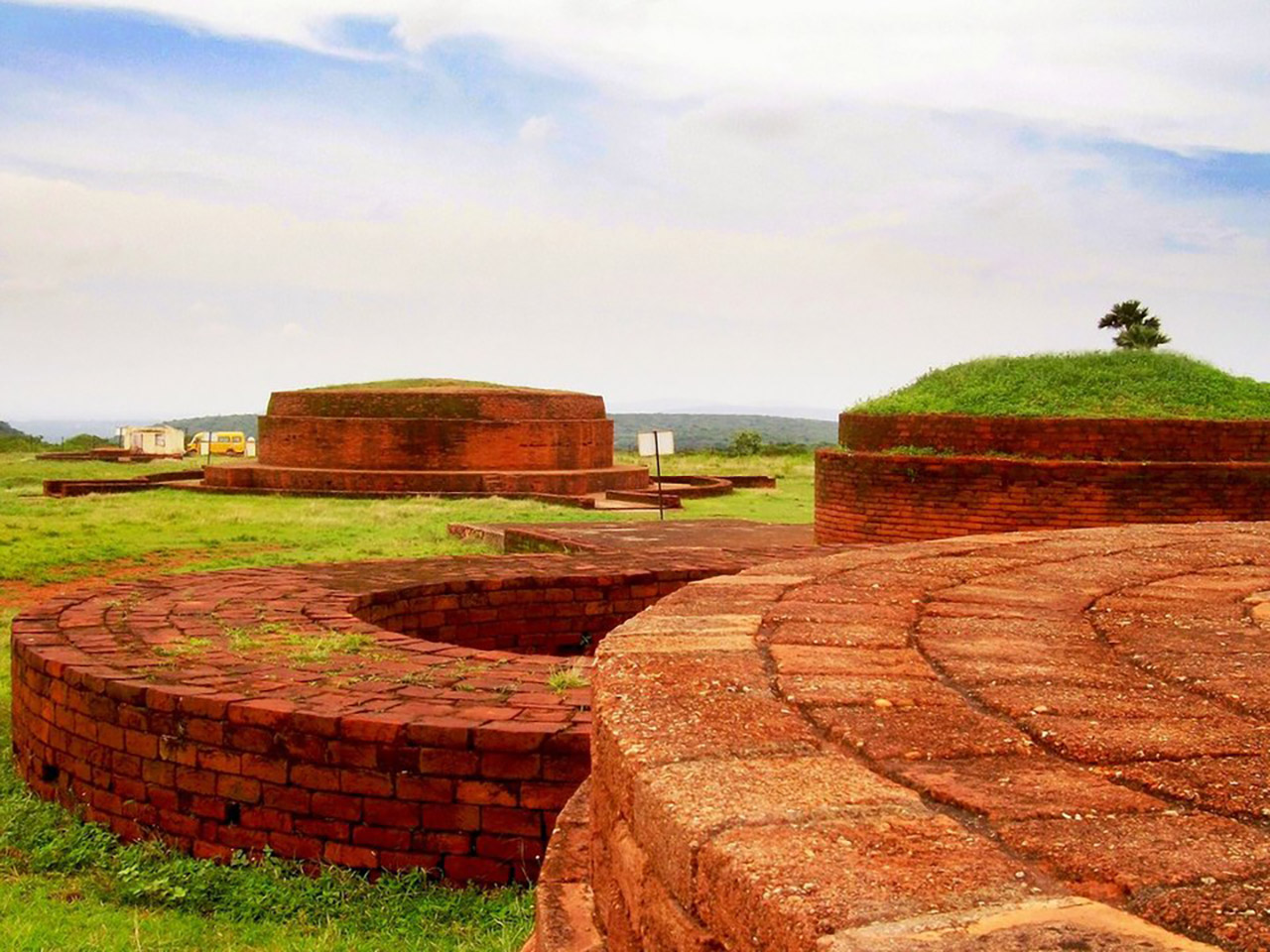 Great Stupas in India - Bavikonda-Stupa