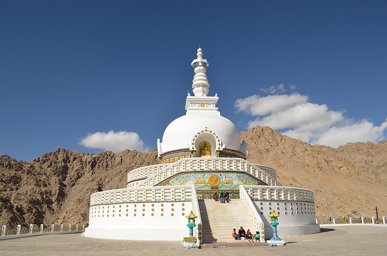 Great Stupas in India - Shanti-Stupa