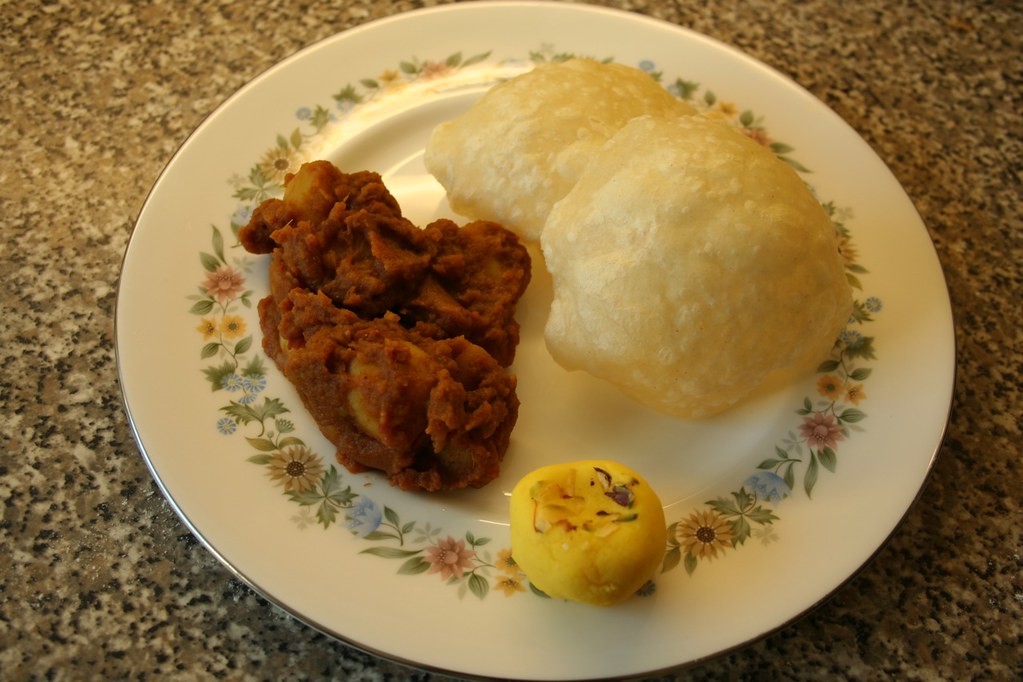 Kashmiri Aloo Dum, Bengali Style