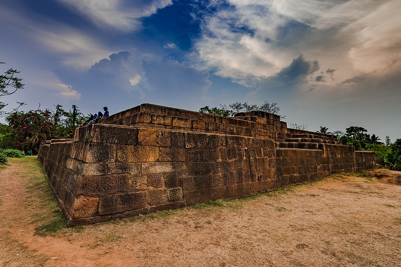 Historical Sites in Odisha, Barabati Fort