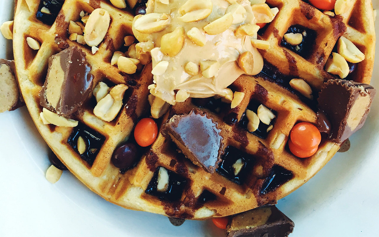 Dessert-Pizza-Ideas-Peanut-Butter-Cup-Pizza