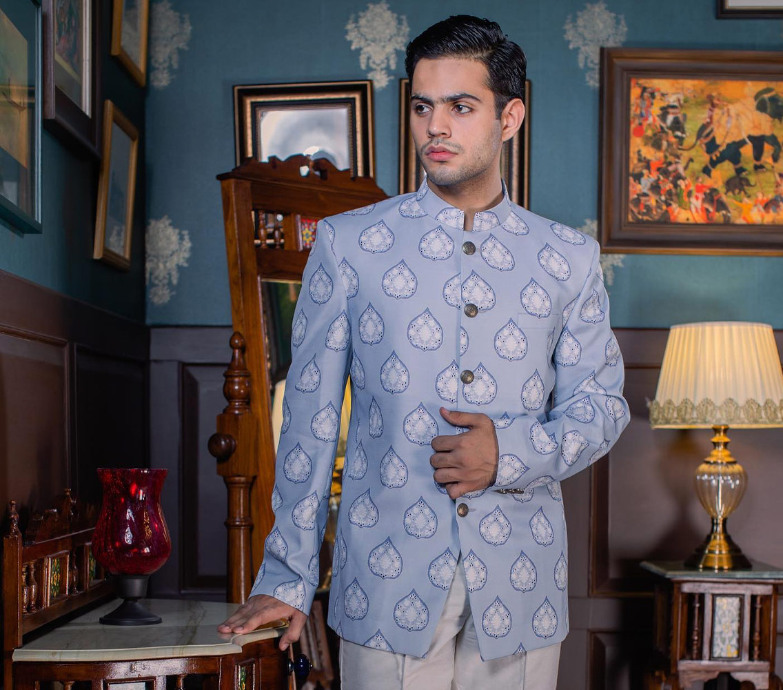 Trending-Styles-for-Men-to-Try-This-Festive-Season-05