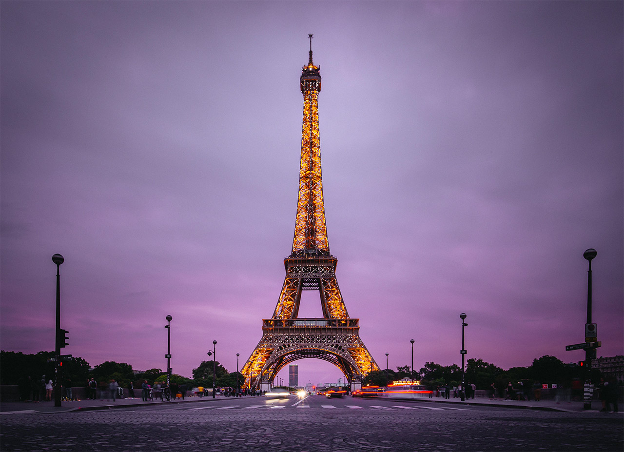Eiffel-Tower,-Paris,-France