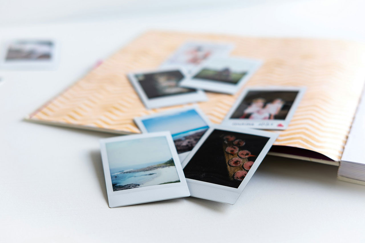 Gift-ideas-for-your-wife-on-Your-First-Anniversary-Memory-Book