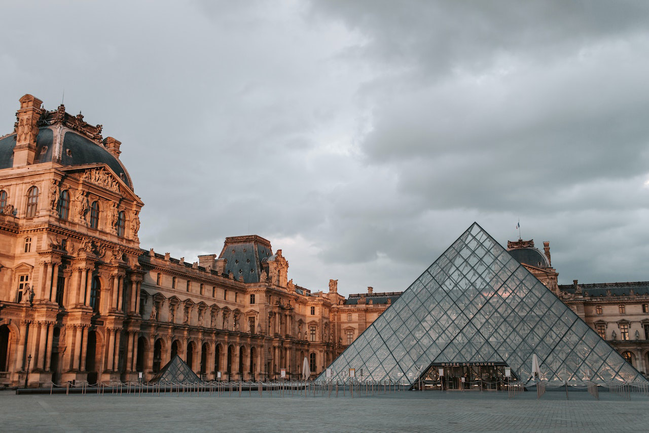 Louvre-Museum,-Paris,-France