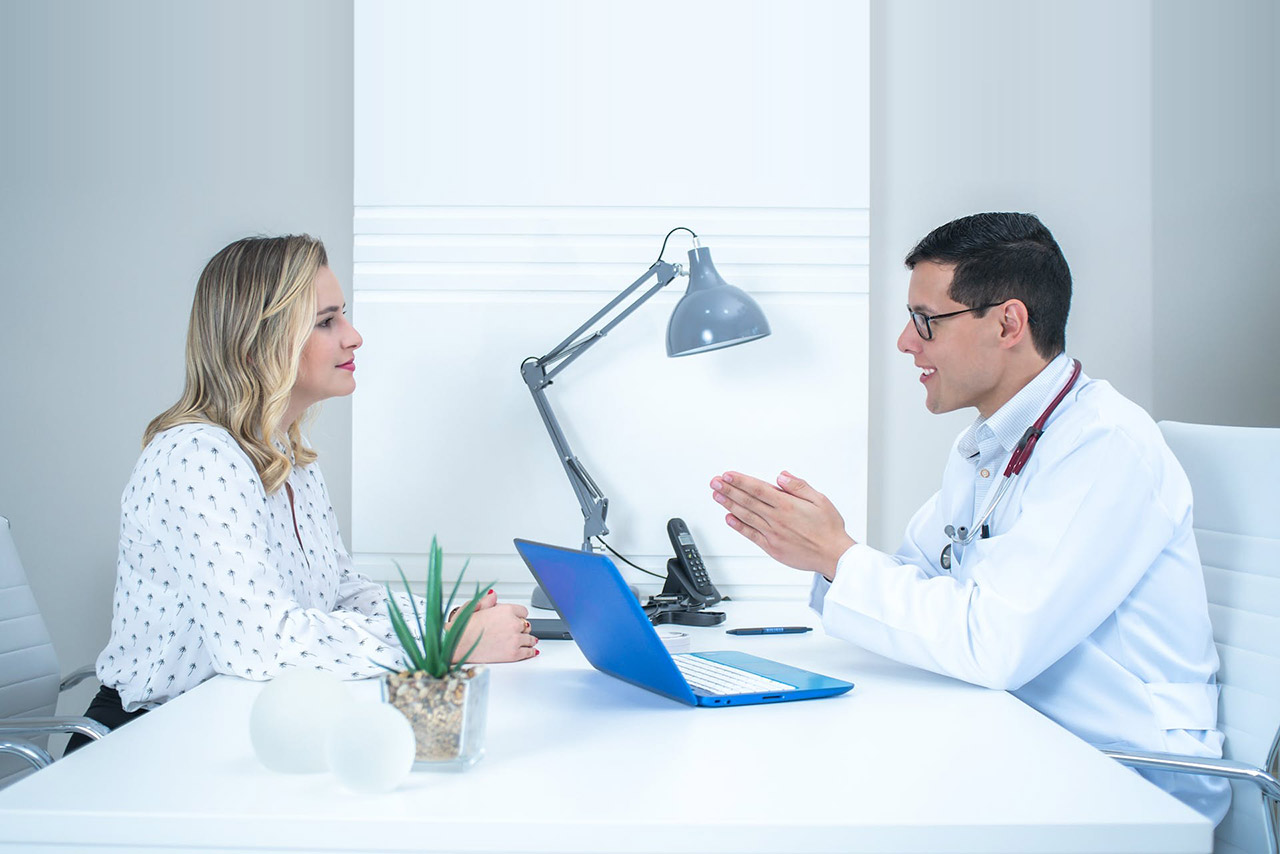 7-Questions-to-Ask-Your-Doctor-Before-Breast-Augmentation-Surgery-01