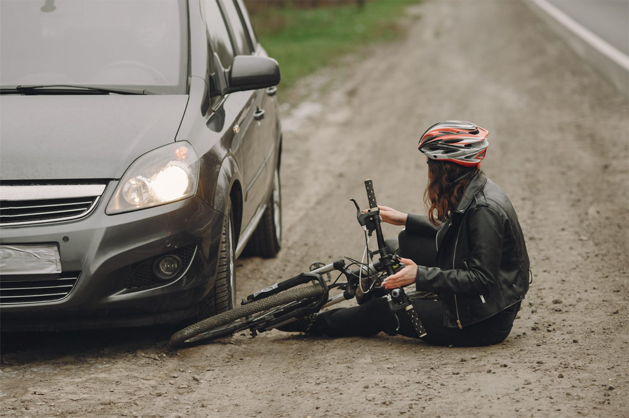 Dooring-Accidents-An-Unseen-Danger-to-Bicyclists-01
