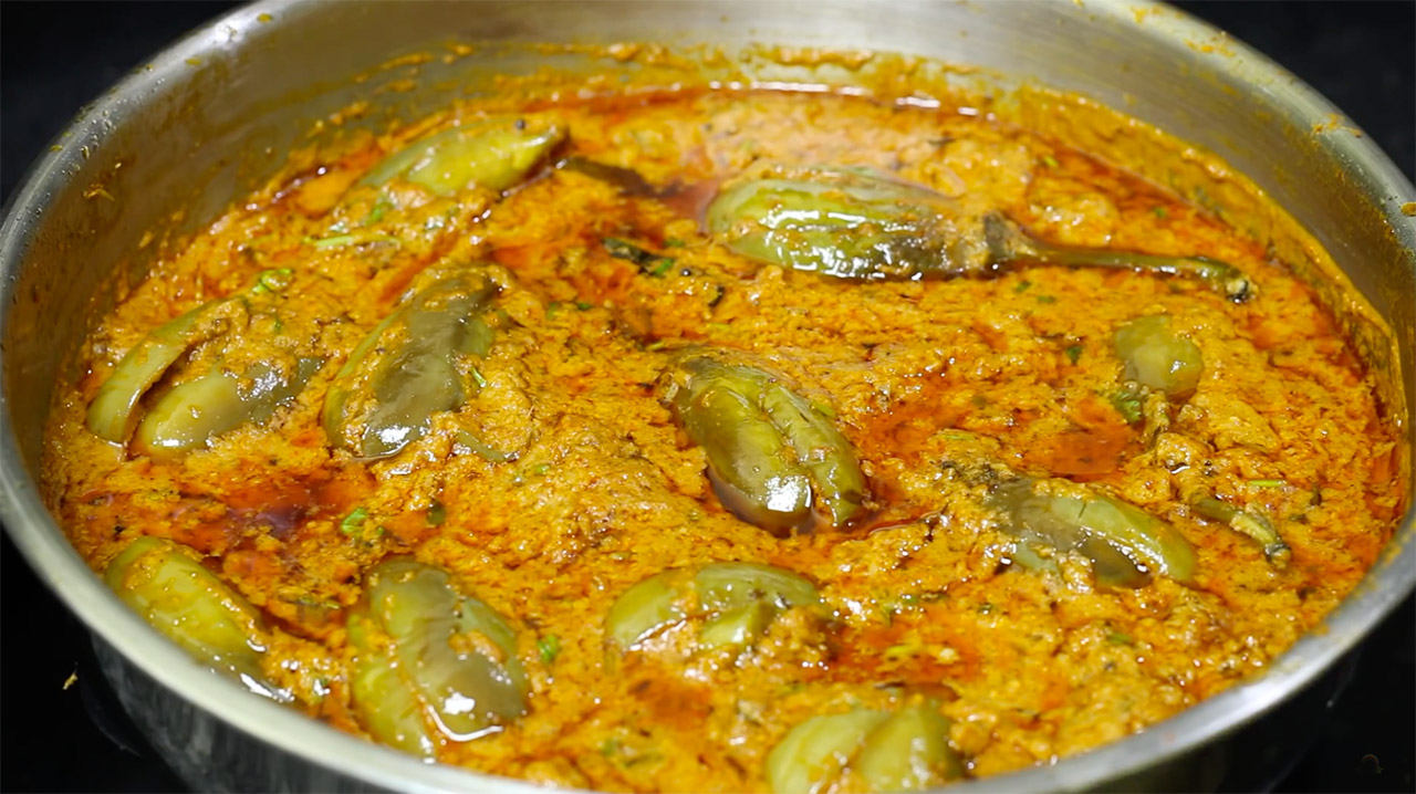 Famous-Food-of-Telangana-Gutti-Vankaya-Kura