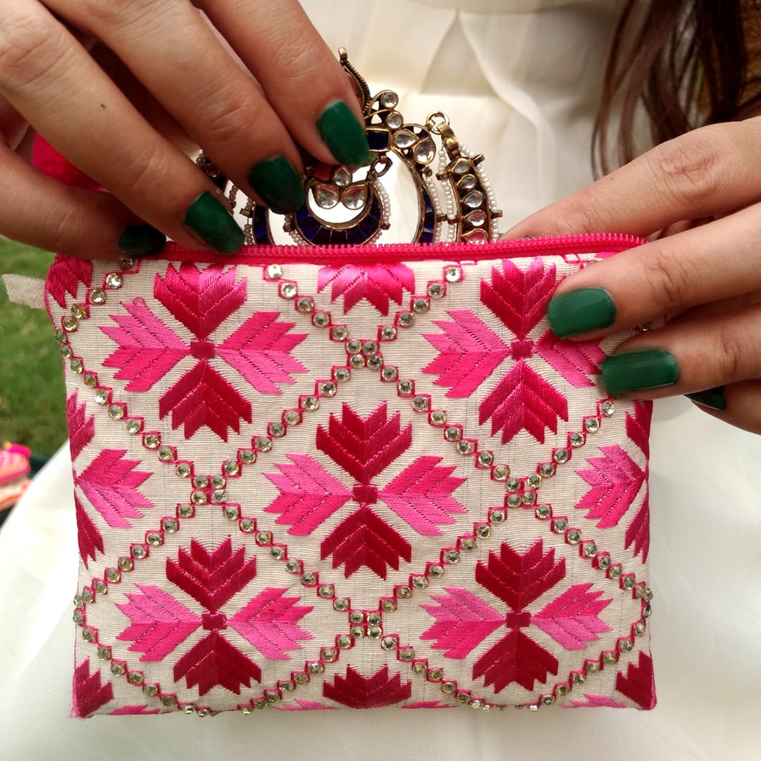 Phulkari crafts
