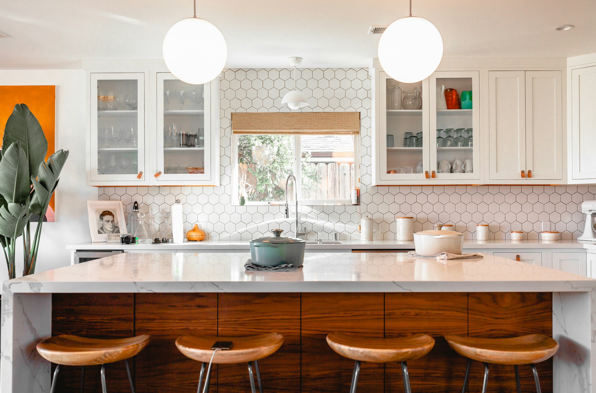 Build-Your-Own-Best-Modular-Kitchen-Step-3-Selecting Materials and Finishes