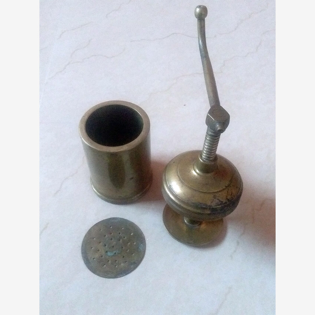 Traditional-Utensils-of-India-Idiyappam-Press