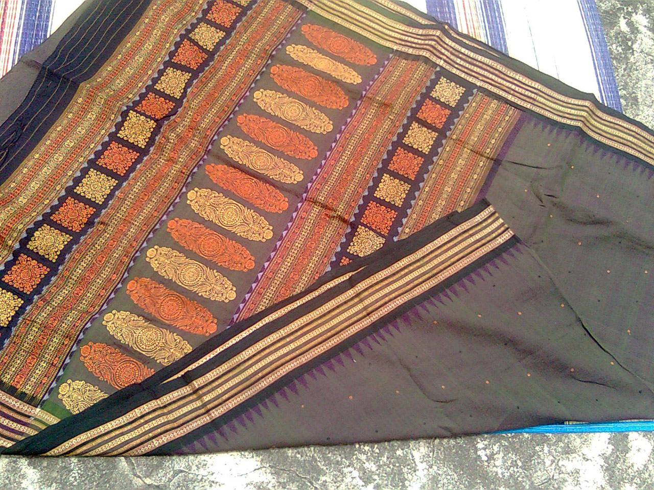 Traditional-Bomkai-Saris