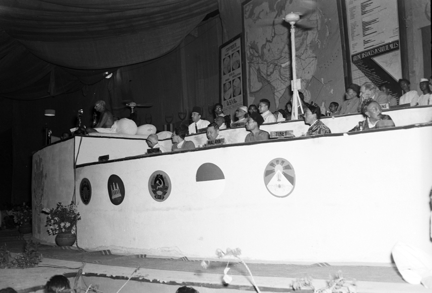 Ph.Studio/July,1945,A31eConcluding Session of the Asian Relations Conference (April 2, 1947) Picture shows Mahatma Gandhi addressing the Conference.