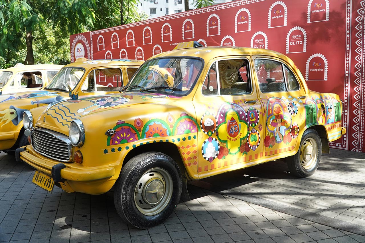 Asian-Paints-Marks-40-Years-of-Sharad-Shamman-with-Landmark-Yellow-Taxi-Project-01