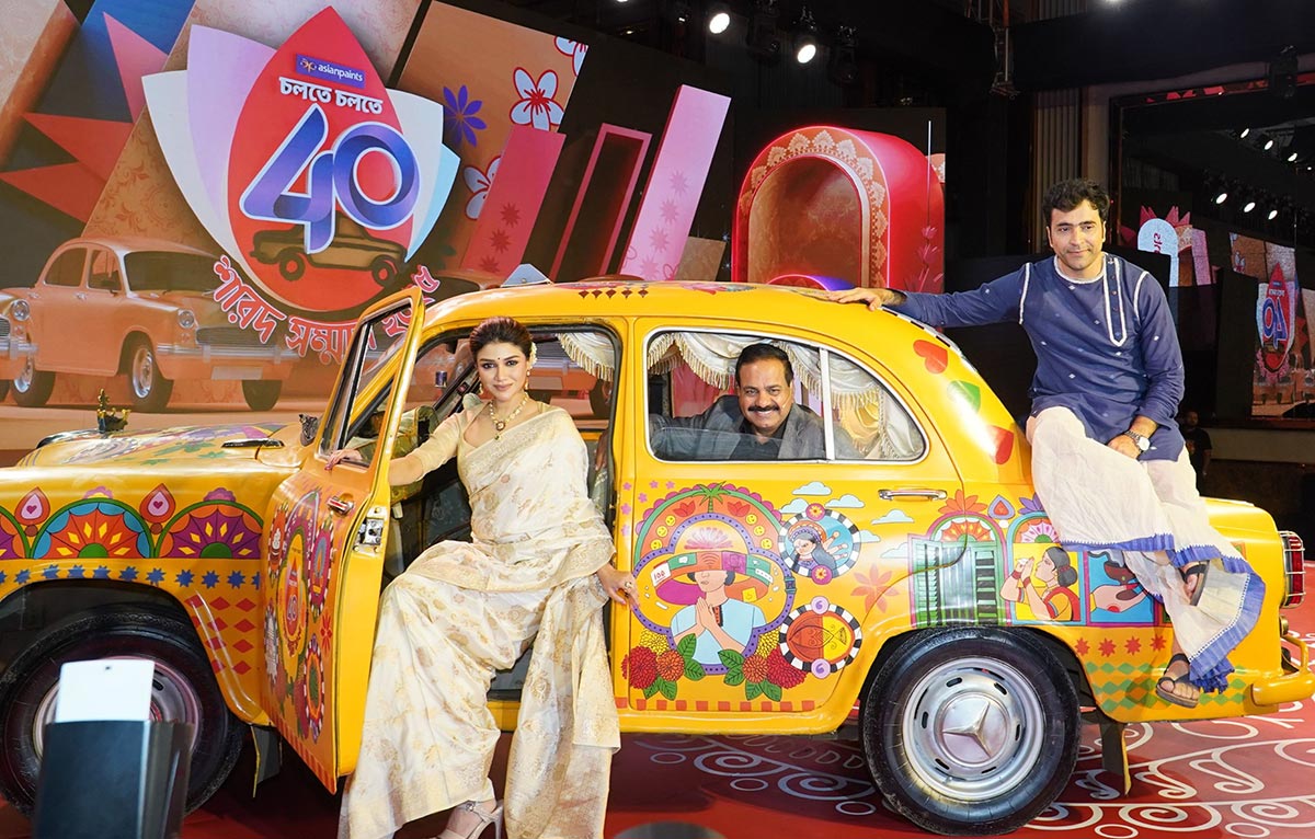 L-to-R-Sauraseni-Maitra-and-Amit-Syngle,-MD-and-CEO-of-Asian-Paints-Ltd.-and-Abir-Chatterjee