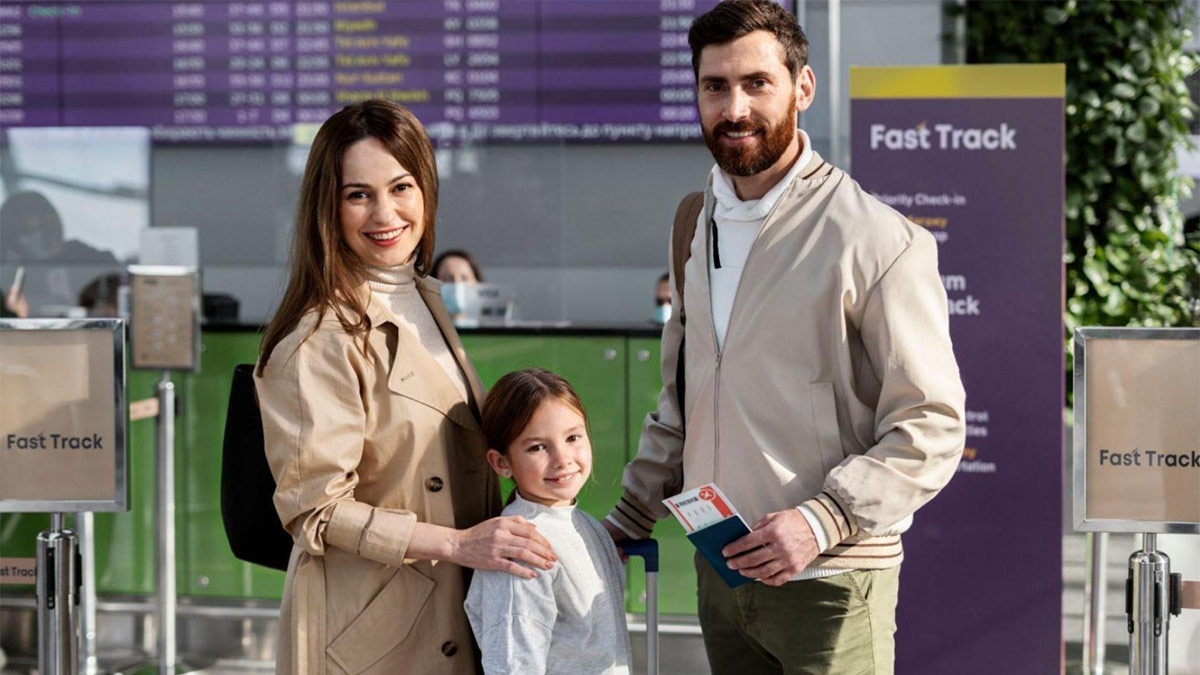 A-Quick-Start-Guide-to-Compare-and-Buy-Travel-Insurance-Online-for-Your-Next-Year-Abroad-01