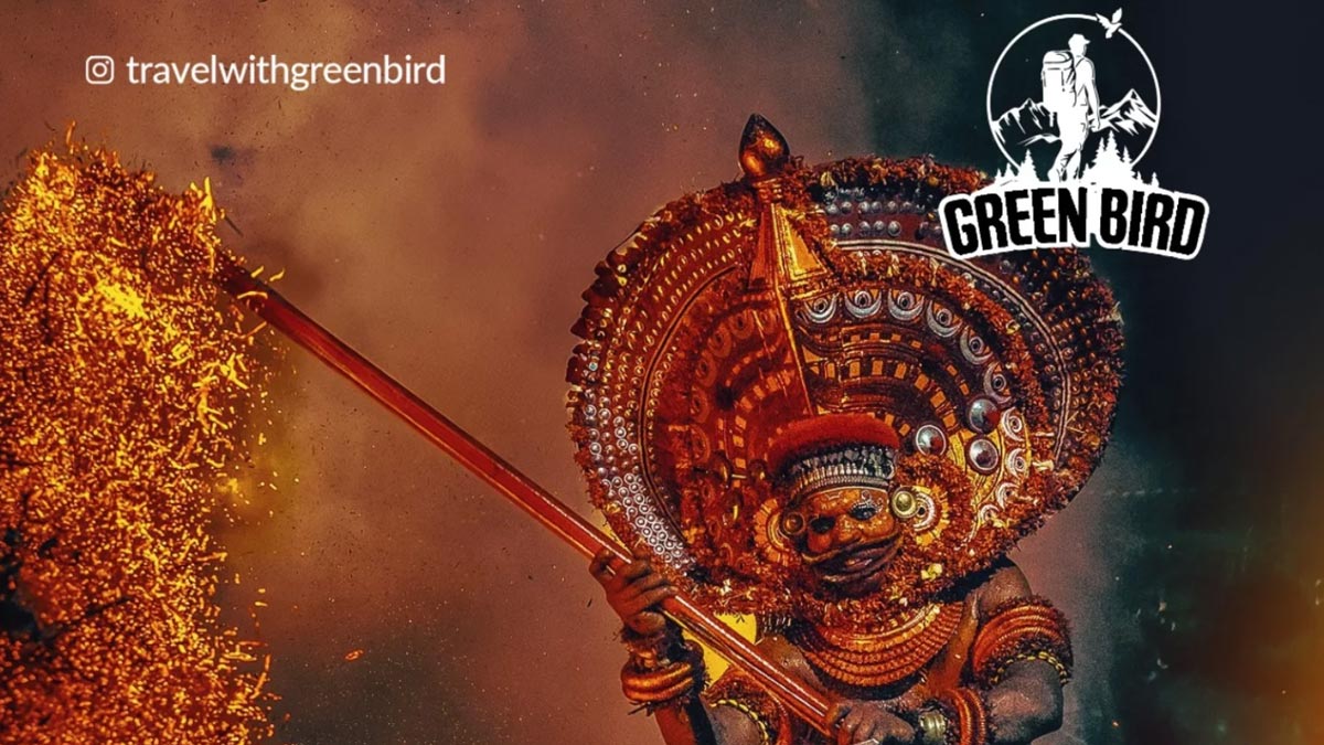 Experience-Theyyam-at-Kannur-01