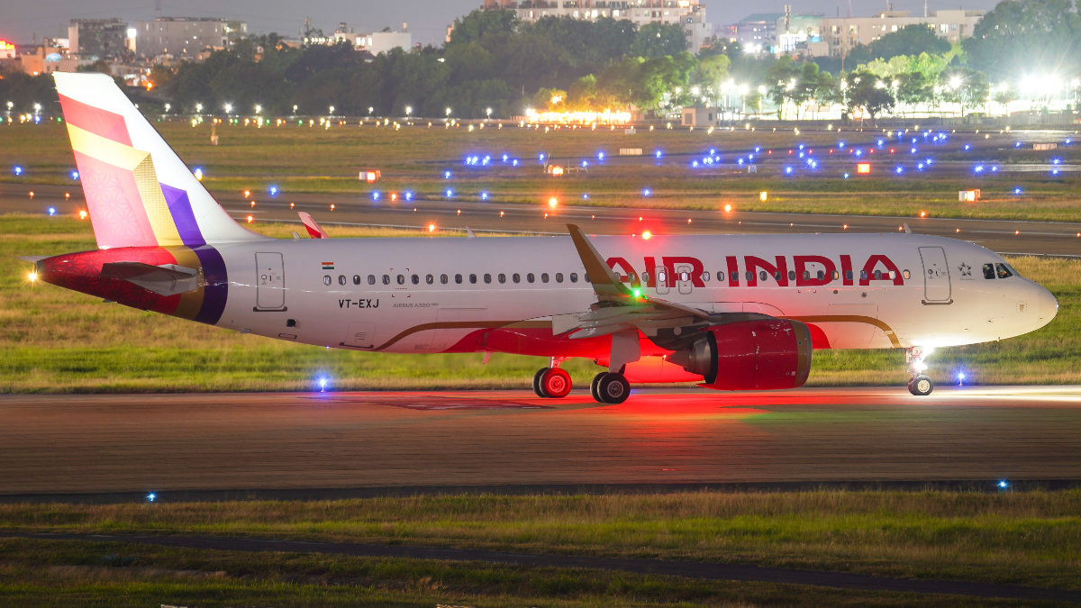 Why Mumbai to Kolkata Flight Fares Change Frequently-01